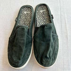Sanuk.  Like new beach shoes comfort slides womens 8 NWOT